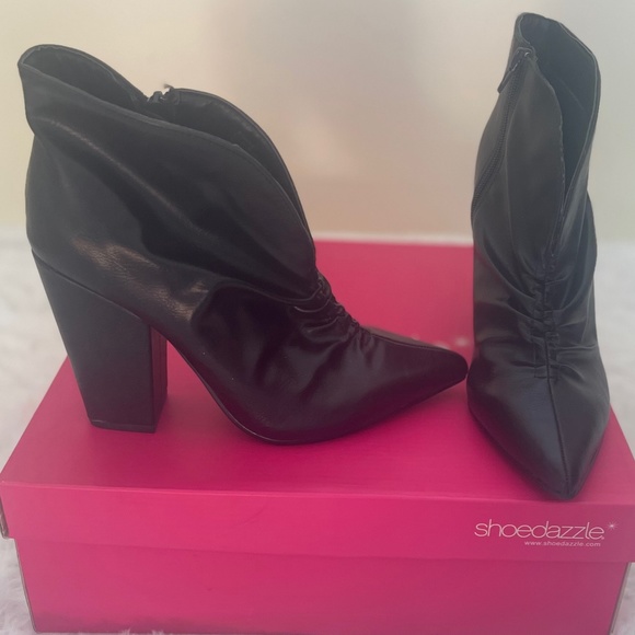 Shoe Dazzle black booties - Picture 1 of 2